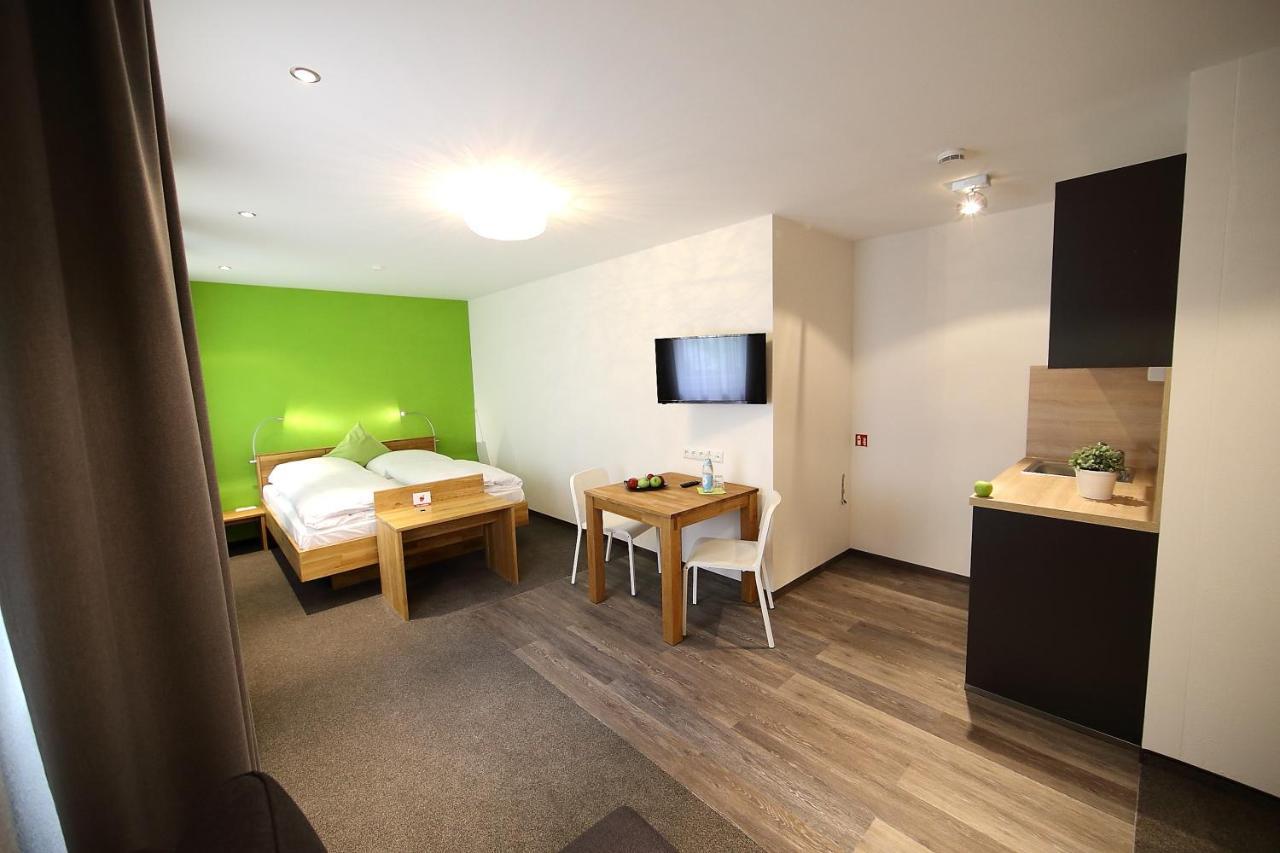 Schieners Hotel & Apfelhof Apartments Wemding المظهر الخارجي الصورة