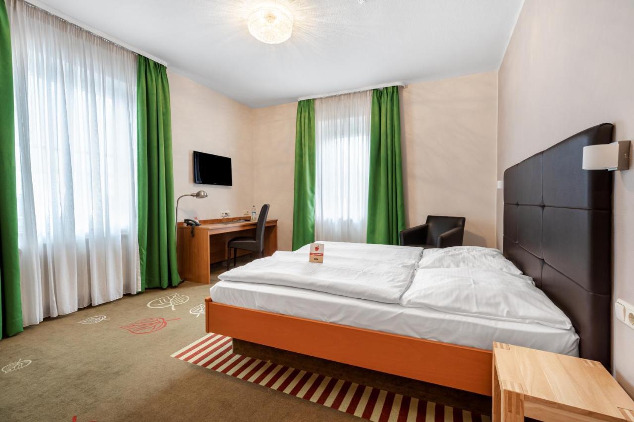 Schieners Hotel & Apfelhof Apartments Wemding المظهر الخارجي الصورة