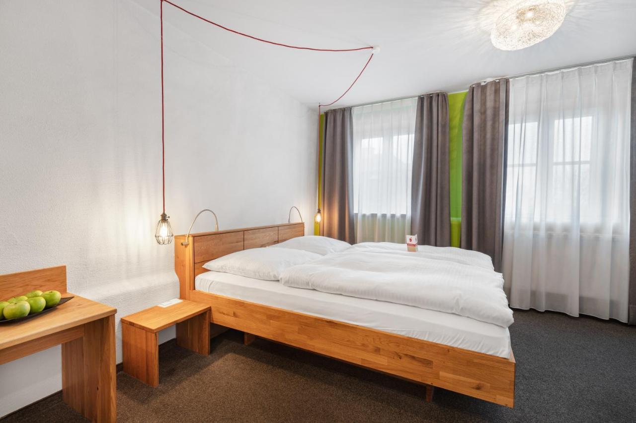 Schieners Hotel & Apfelhof Apartments Wemding المظهر الخارجي الصورة