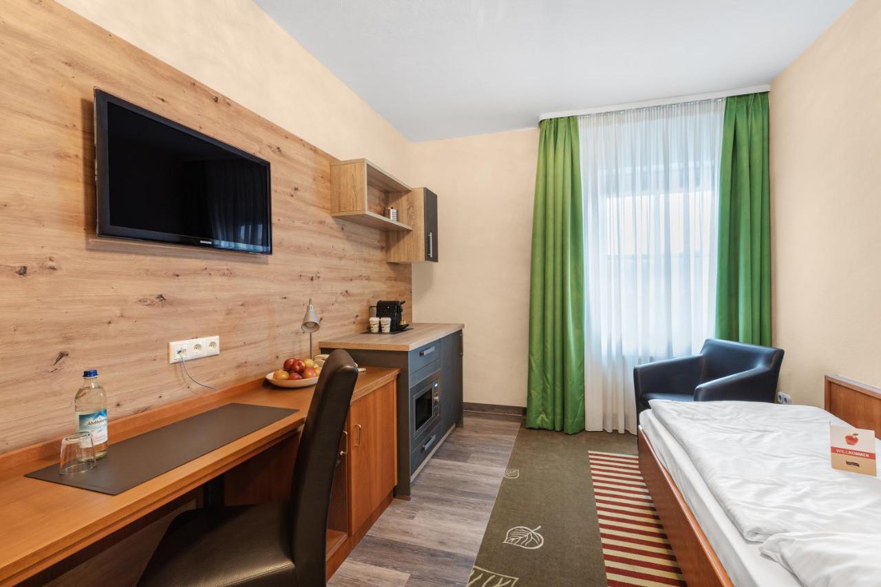 Schieners Hotel & Apfelhof Apartments Wemding المظهر الخارجي الصورة