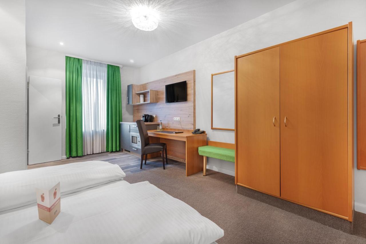 Schieners Hotel & Apfelhof Apartments Wemding المظهر الخارجي الصورة
